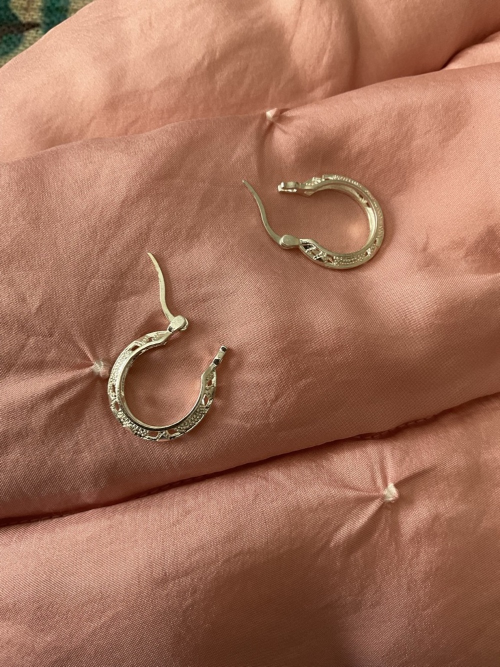 Textured Silver Hoop Earrings - Women Jewelry. One size. - Picture 3 of 8